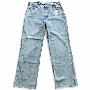 NWT Blue Denim Light Wash Jeans With Rhinestone Back